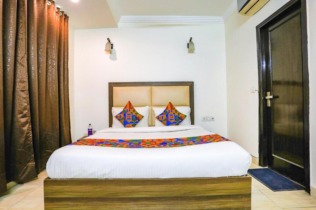 Hotel Capital O 43002 Grand Bella Nuova Delhi Esterno foto